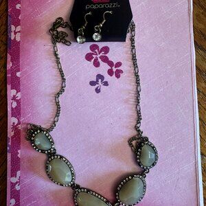 Paparazzi Pink Statement Necklace – Fun, Flirty & Fabulous